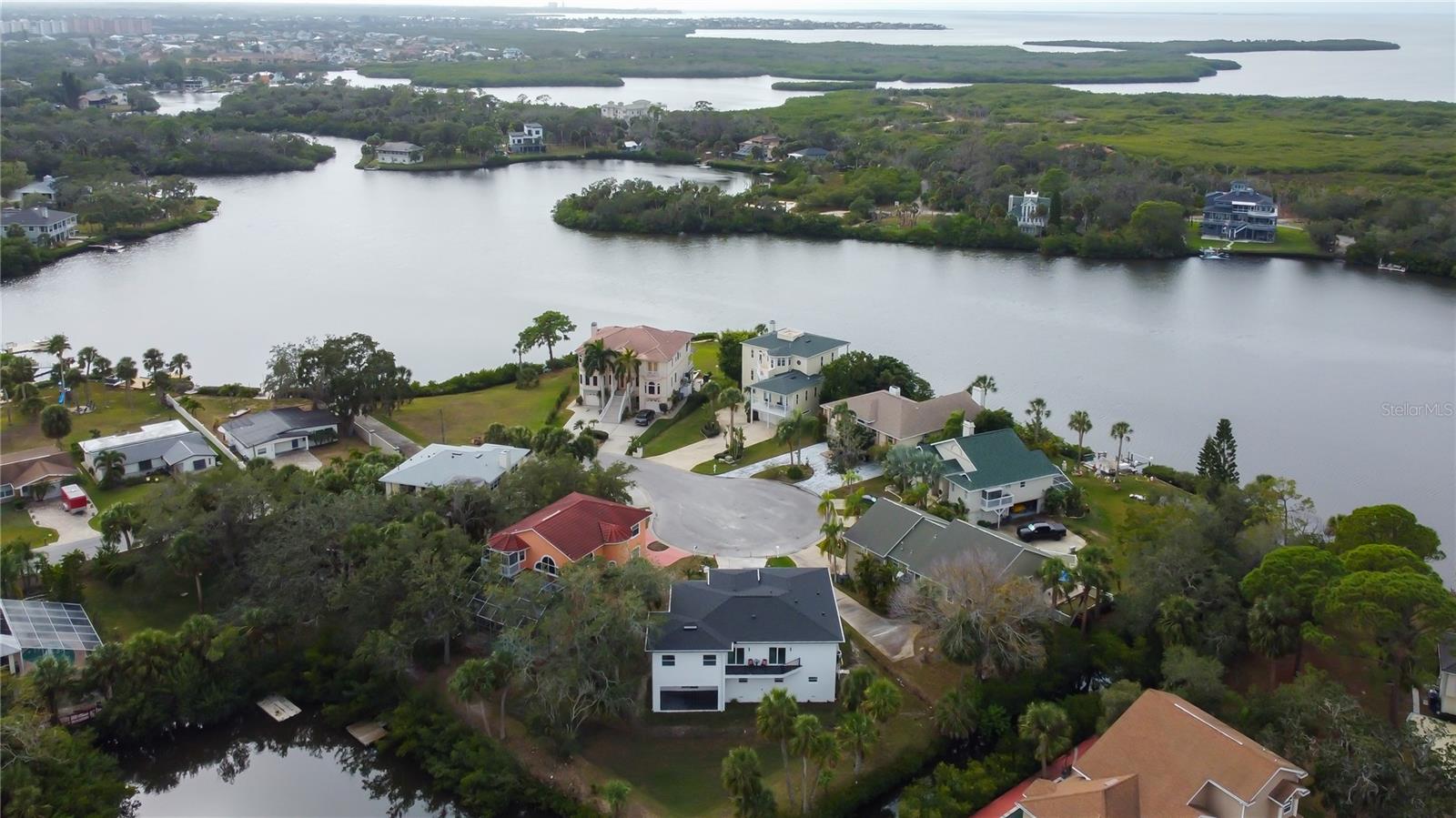 OYSTER BAYOU - Residential