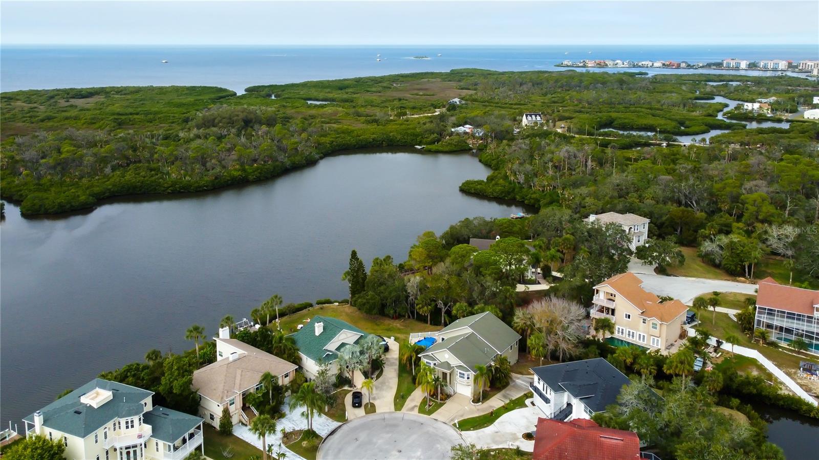 OYSTER BAYOU - Residential