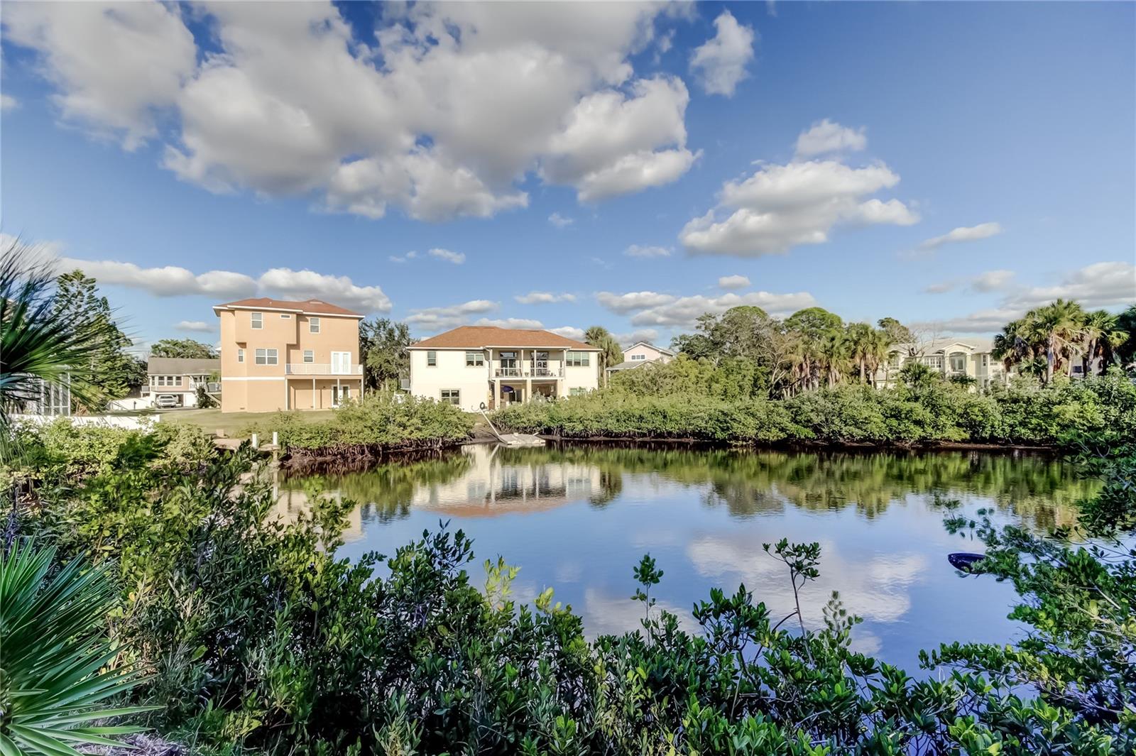 OYSTER BAYOU - Residential