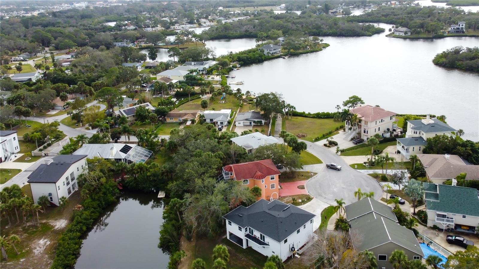 OYSTER BAYOU - Residential