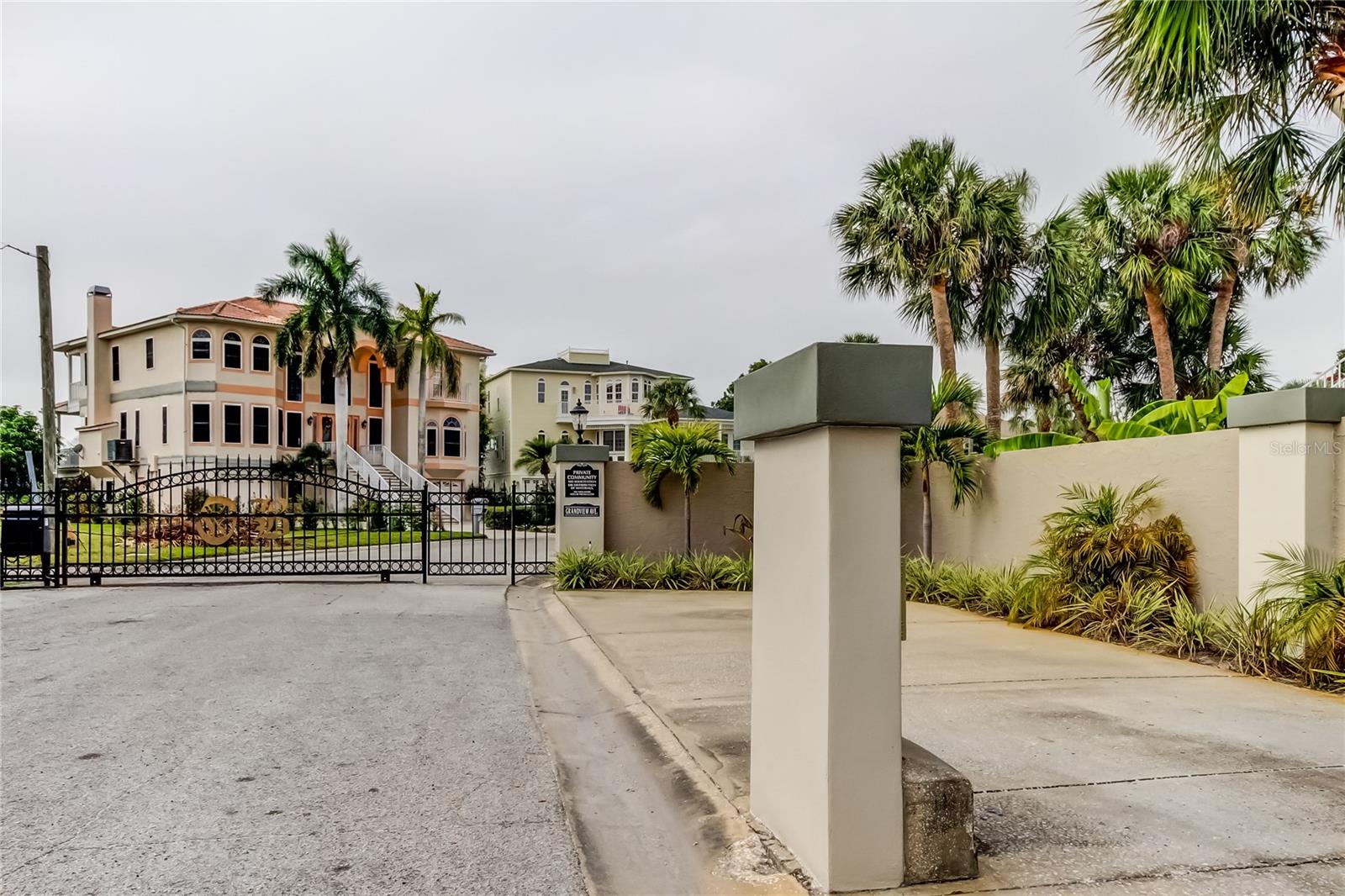 OYSTER BAYOU - Residential