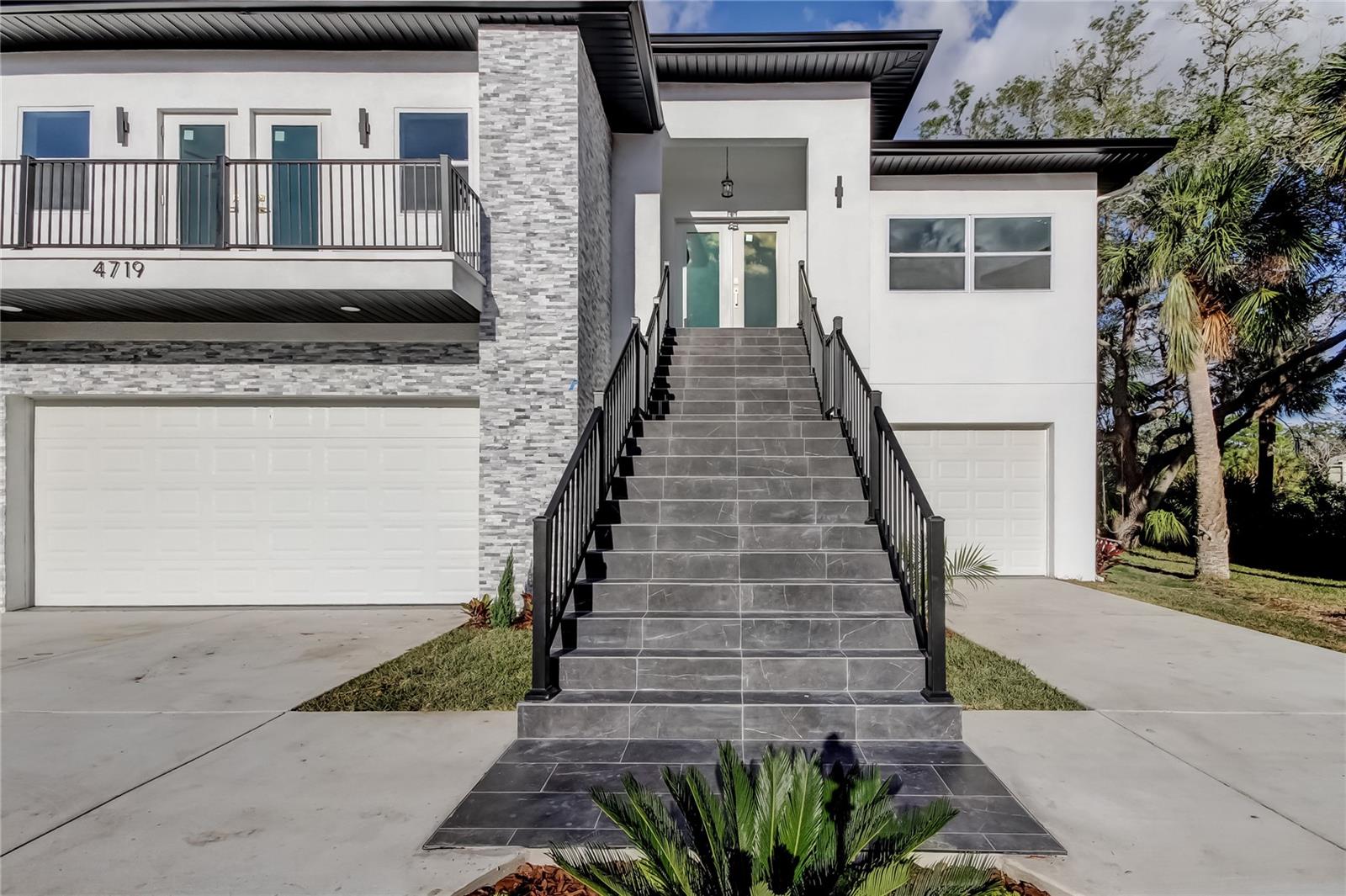 OYSTER BAYOU - Residential