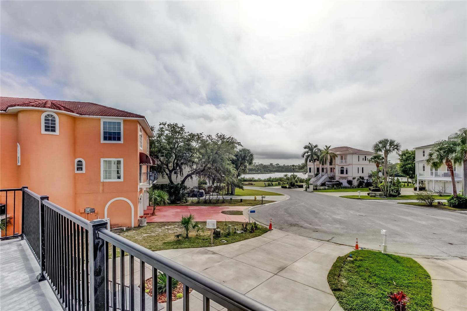 OYSTER BAYOU - Residential