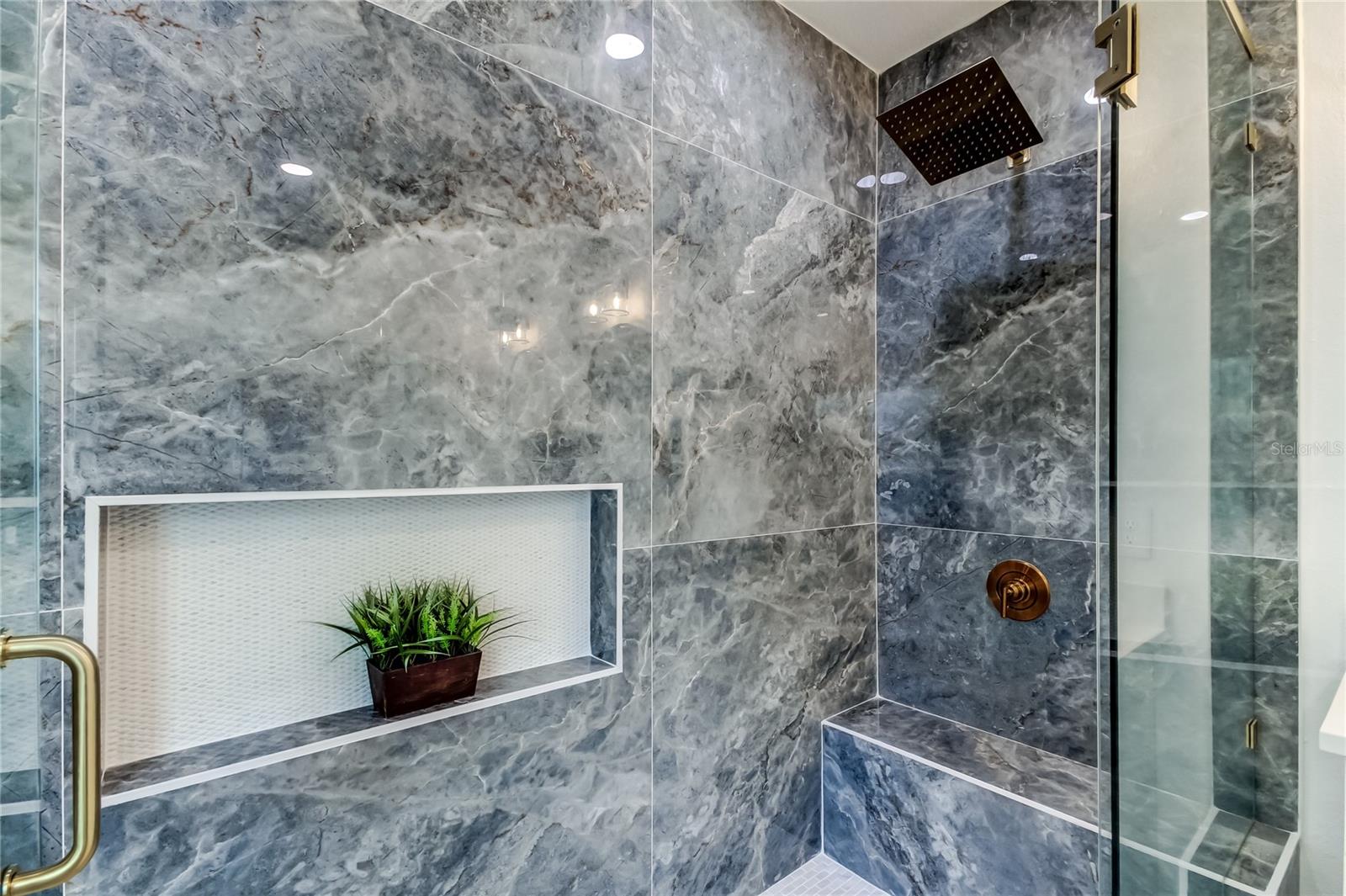 OYSTER BAYOU - Residential