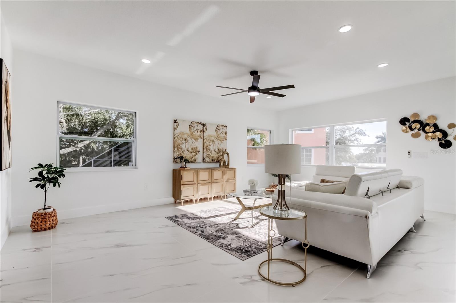 OYSTER BAYOU - Residential