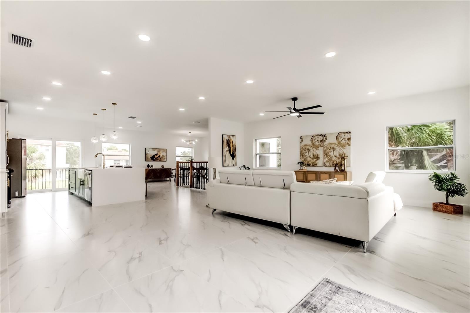 OYSTER BAYOU - Residential