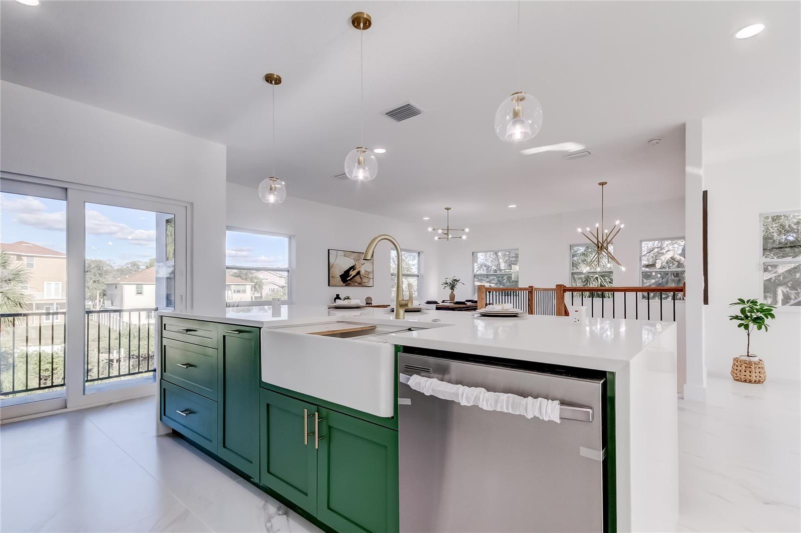 OYSTER BAYOU - Residential