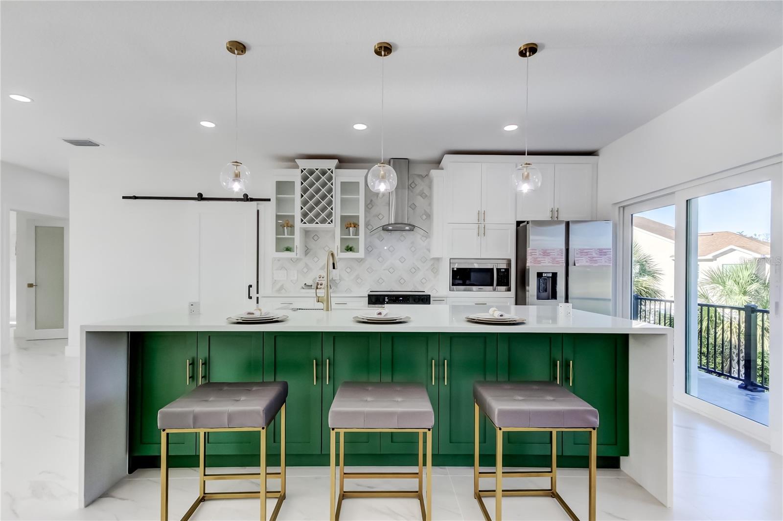 OYSTER BAYOU - Residential