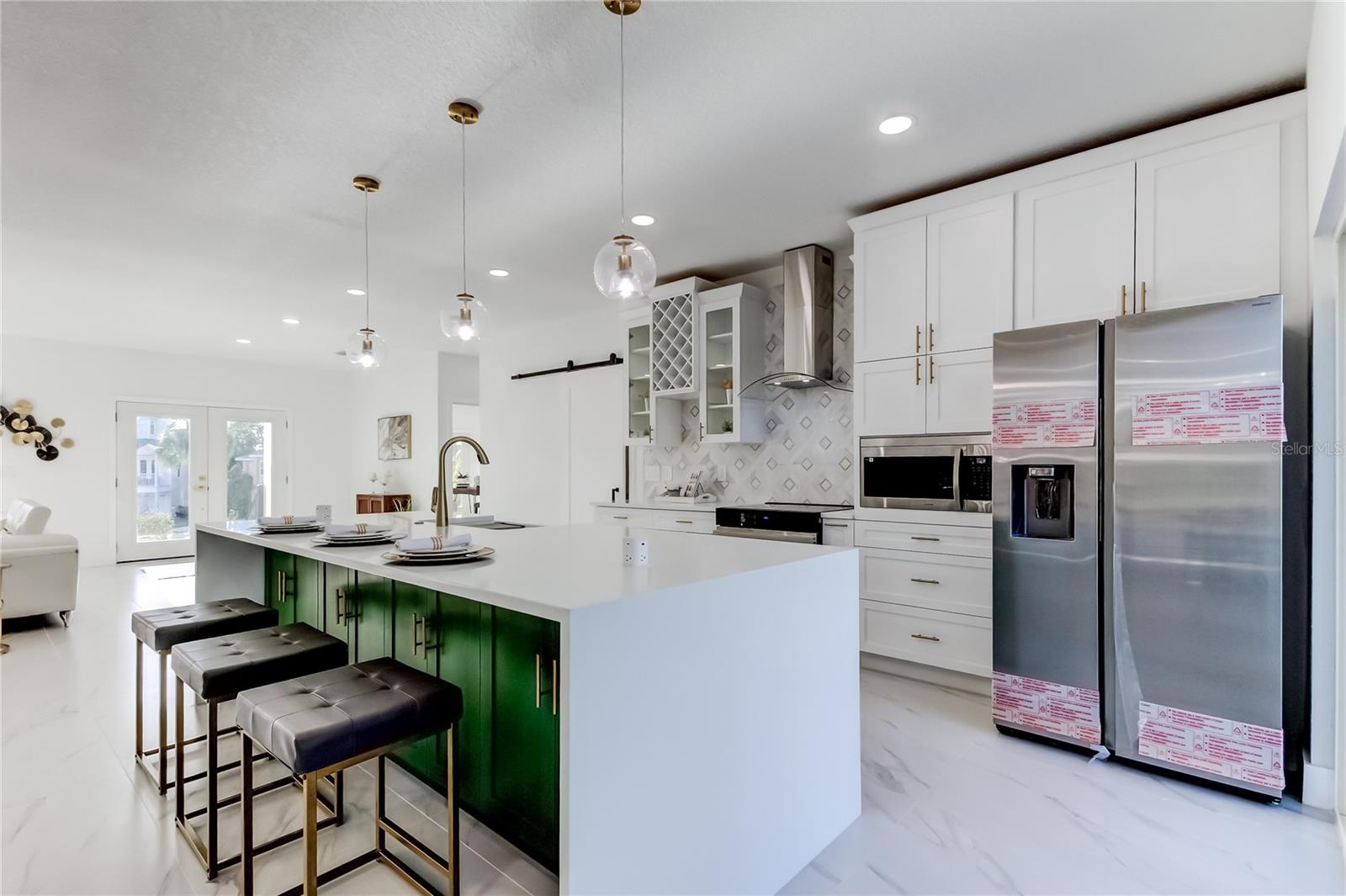 OYSTER BAYOU - Residential