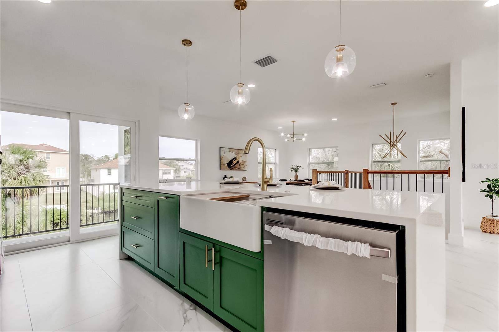 OYSTER BAYOU - Residential