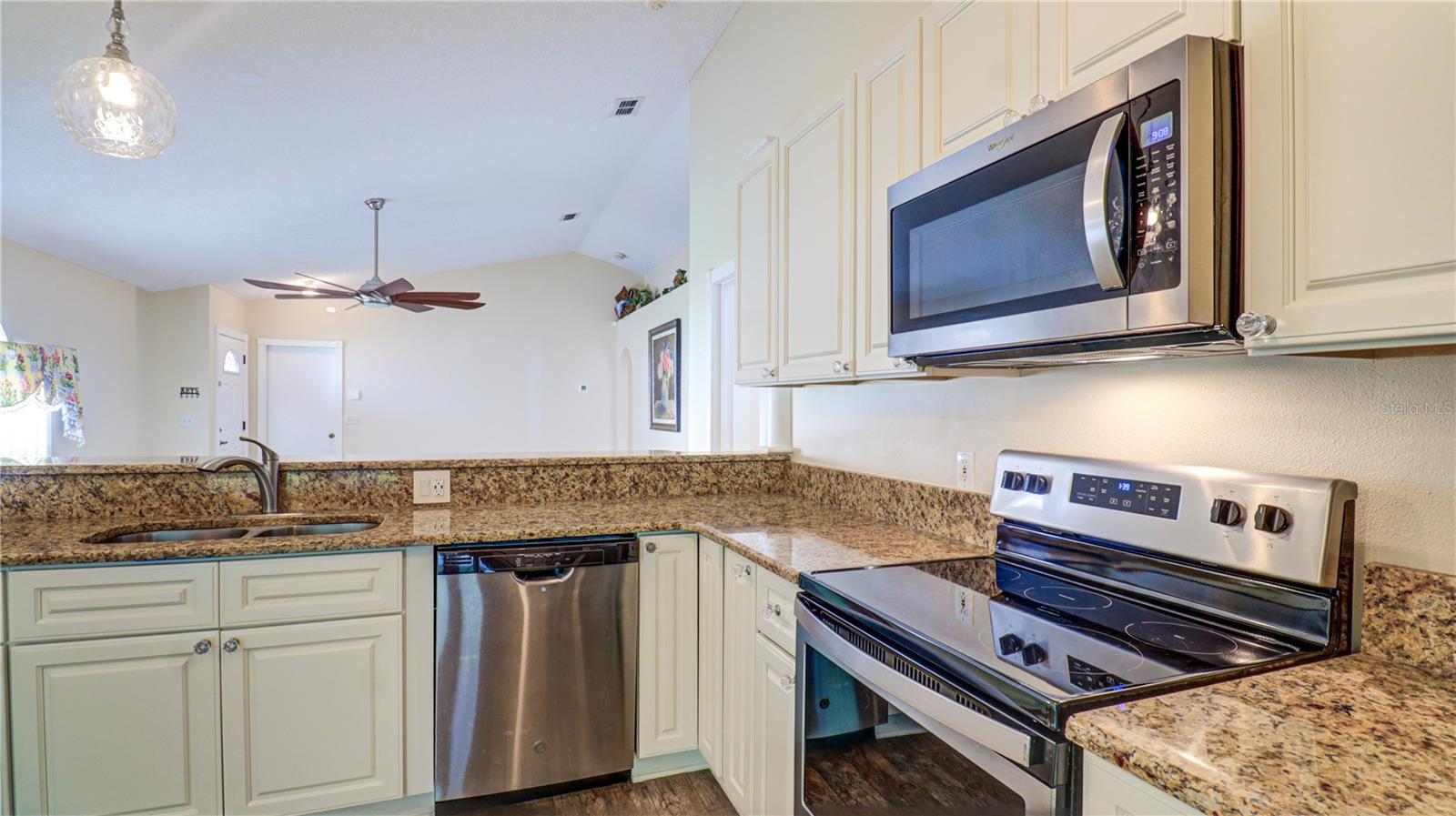 PINE RDG - Residential