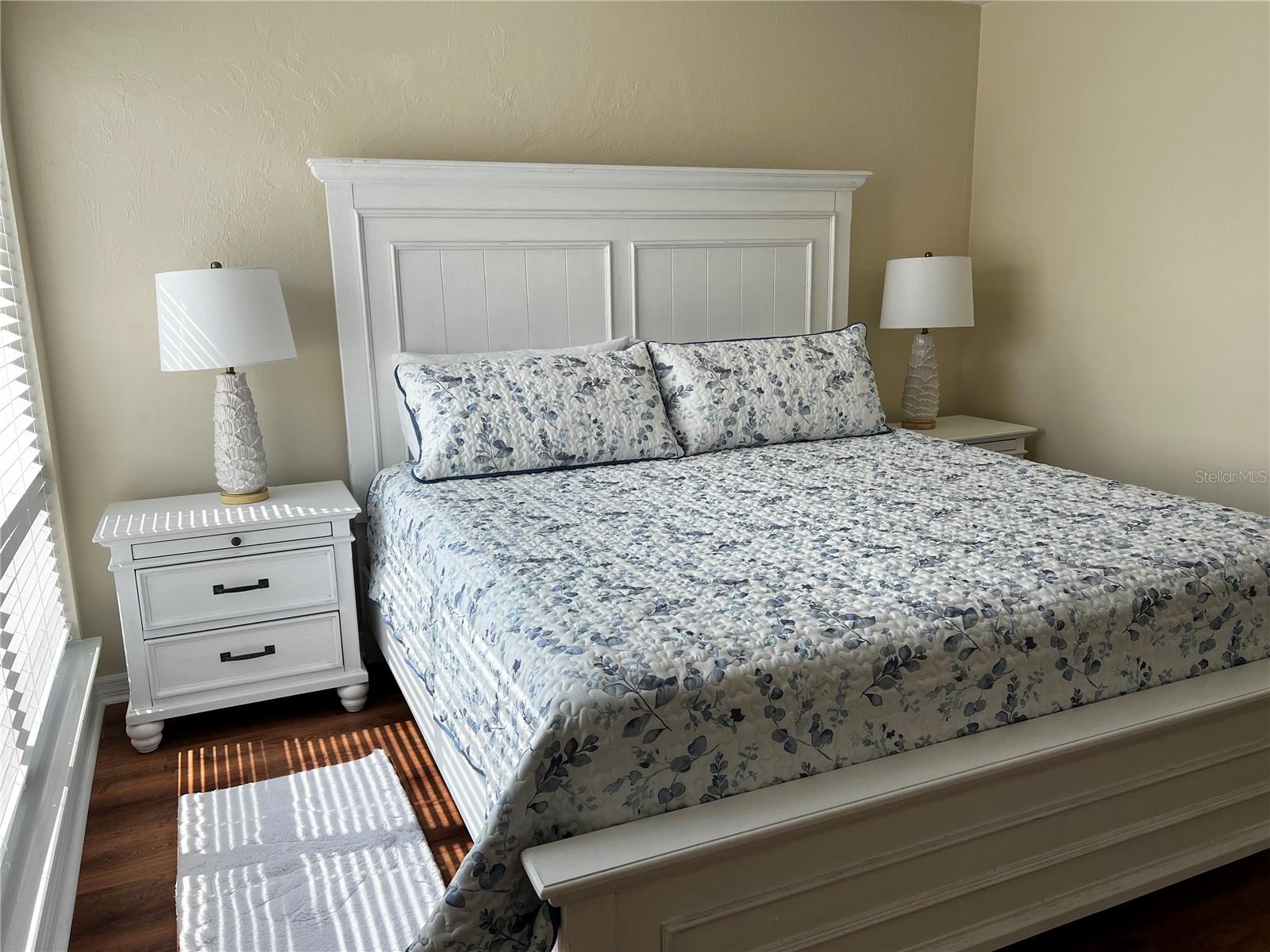 RUNAWAY BAY - Residential