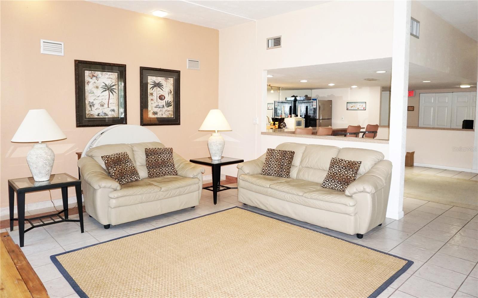 RUNAWAY BAY - Residential