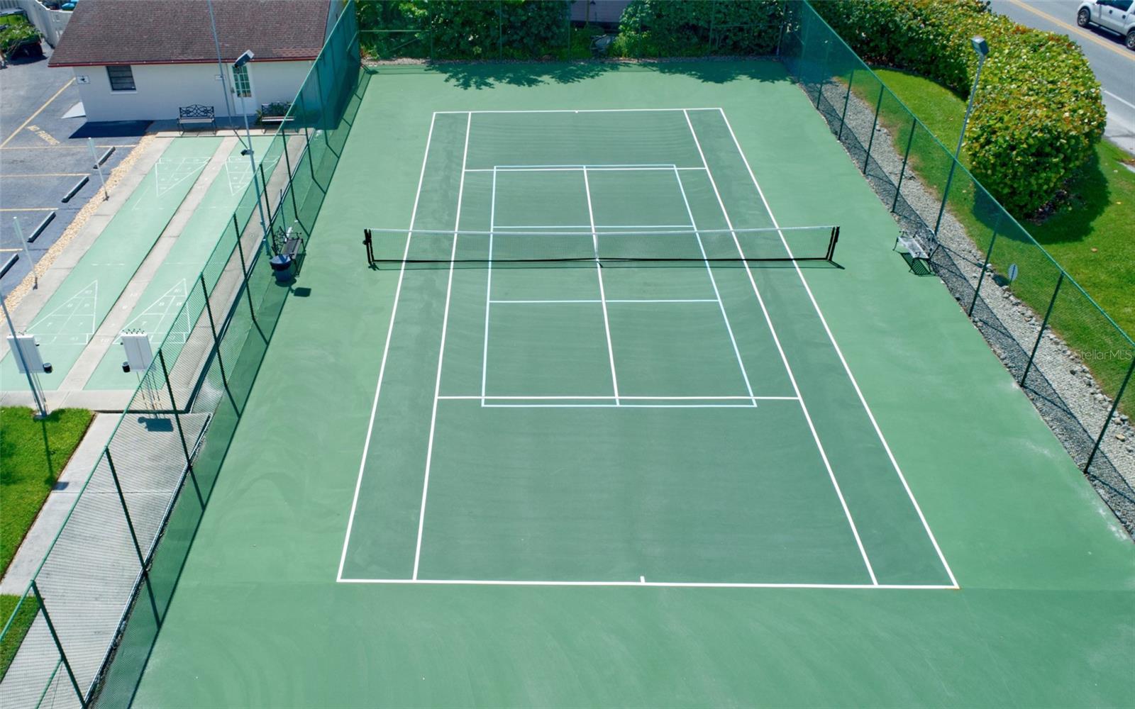 RUNAWAY BAY - Residential