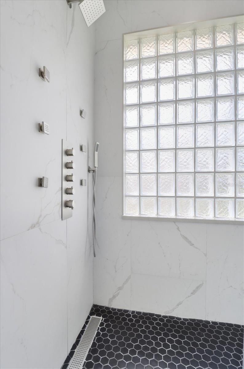 LAUREL RIDGE 01 - Residential