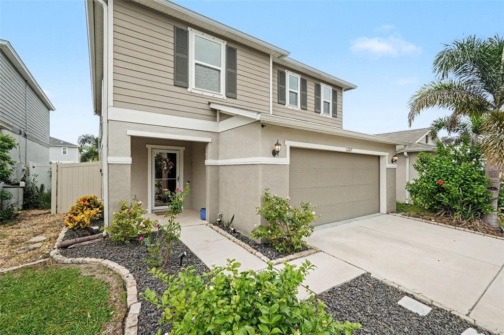 Photo of 11207 Southern Cross Place, Gibsonton, FL 33534 (MLS # O6447363)