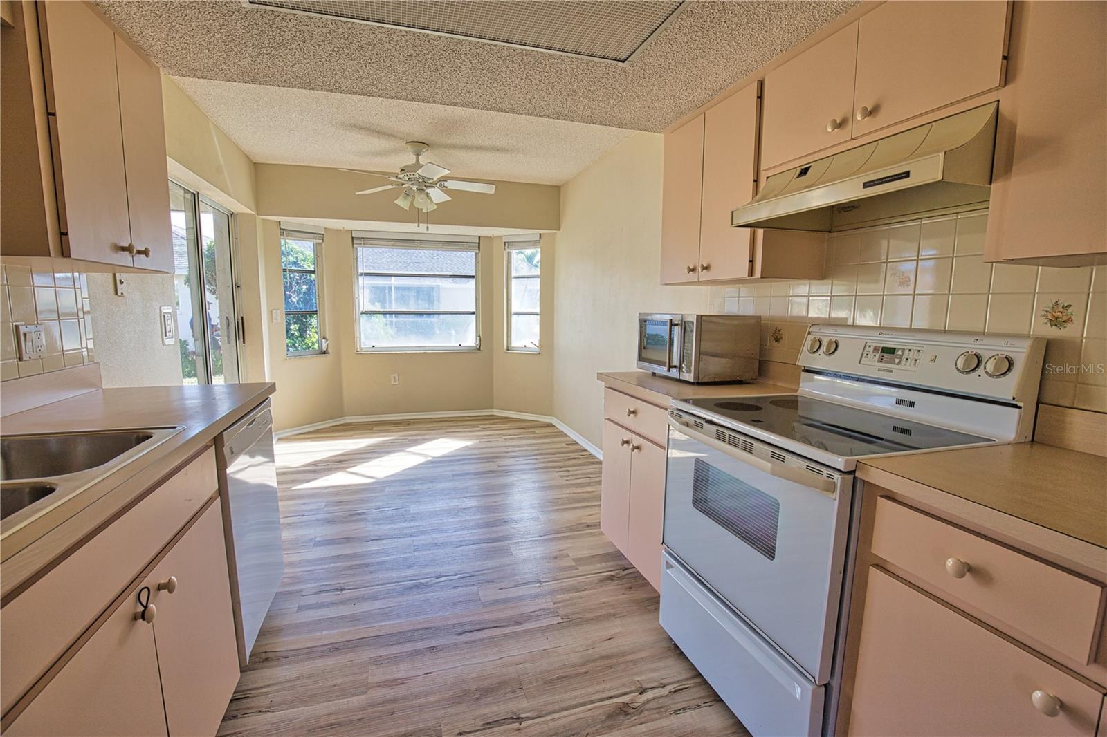 GULF VIEW ESTATES - Residential