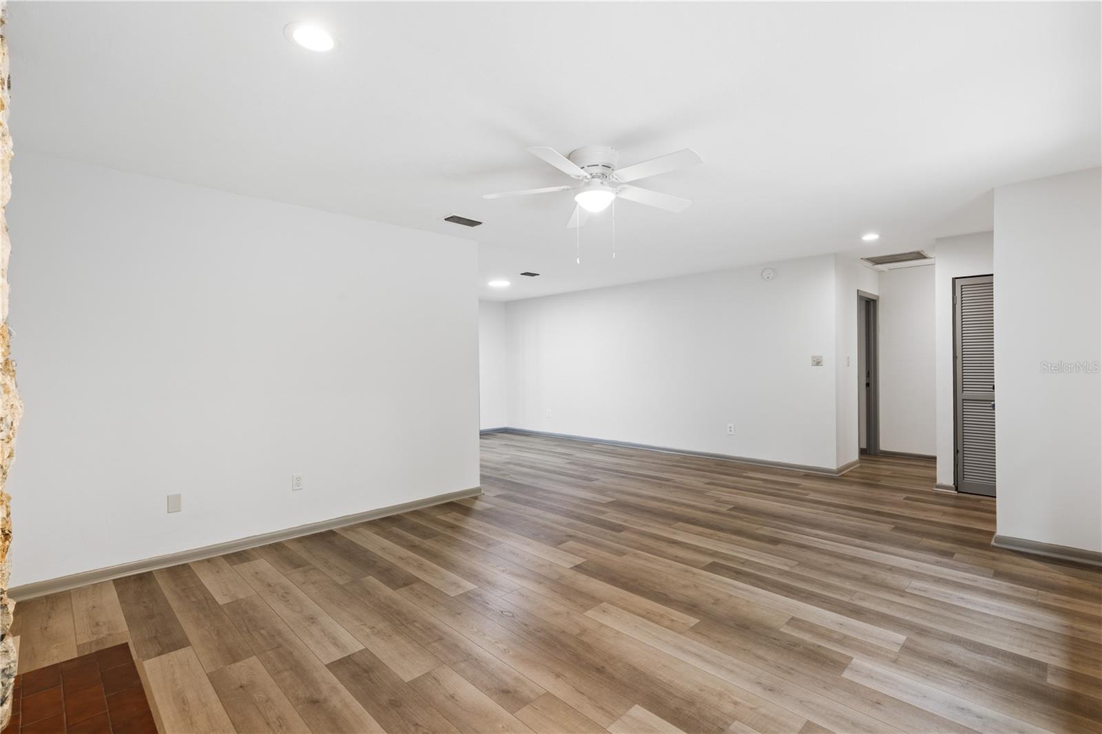 7624 SW 2ND PLACE