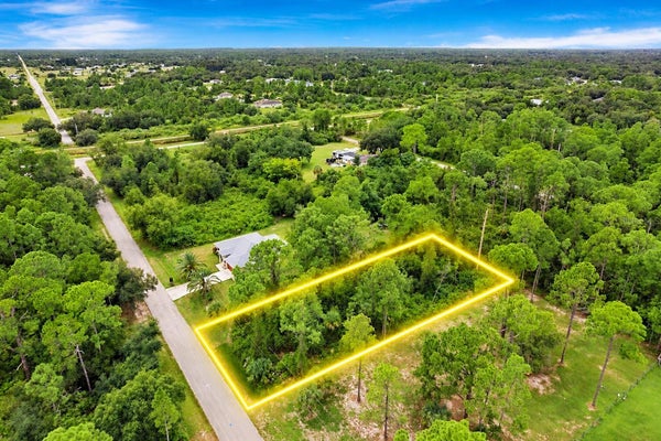 2011 WELLS AVE, ALVA, FL 33920 - Image de5a4fa76adc96fb91b99f956a285dc3/1263556779
