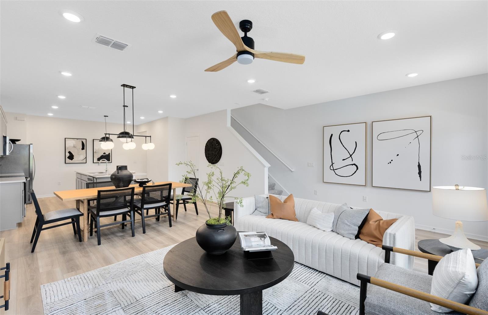 SILVERLEAF OAKS - Residential