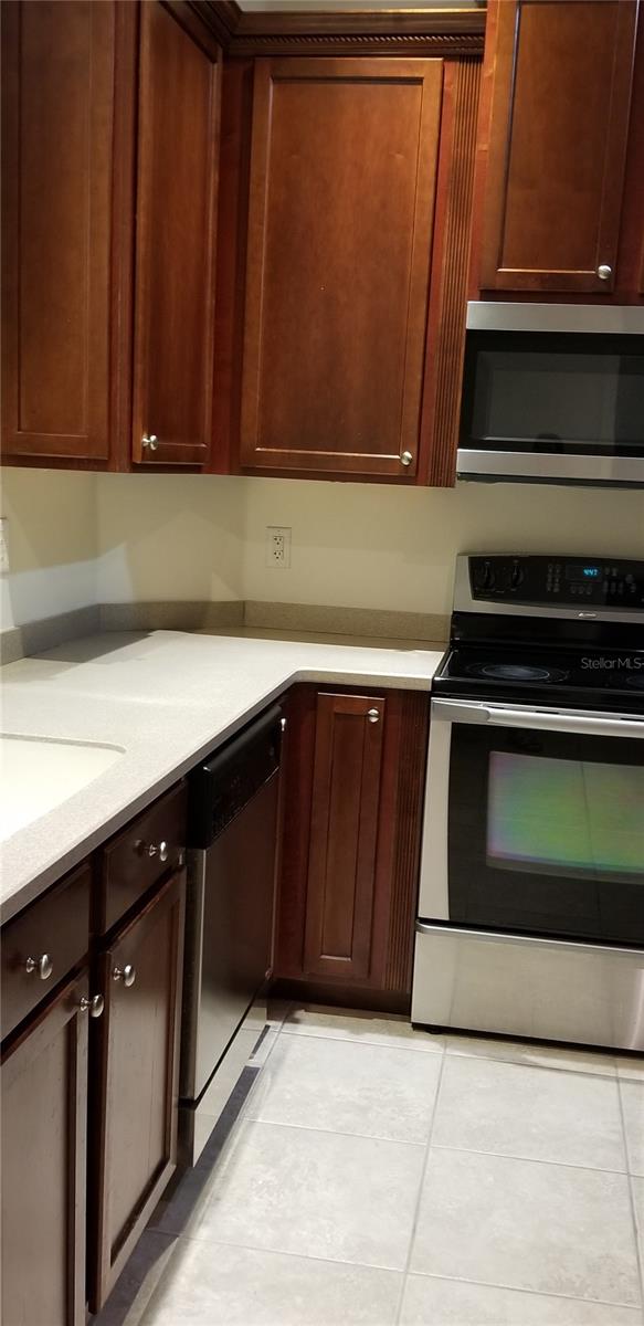 STONEHAVEN PH 4, 5, 6, 7 & 25 - Residential Lease