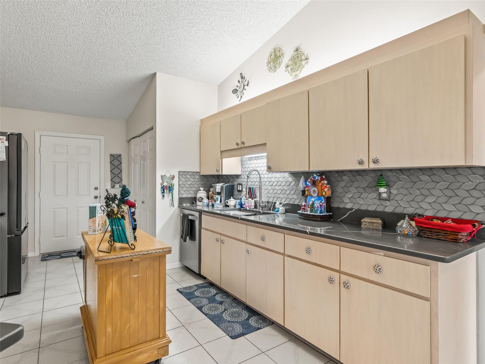 SPRUCE CREEK SOUTH - Residential