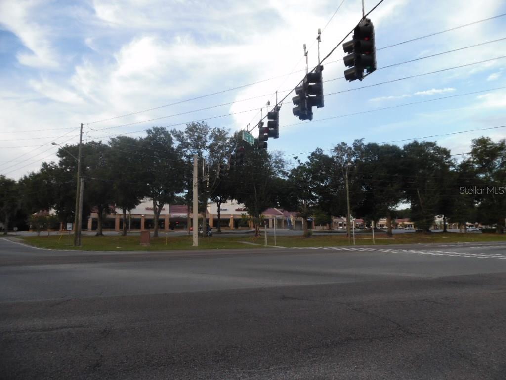 642 S ORANGE BLOSSOM TRAIL