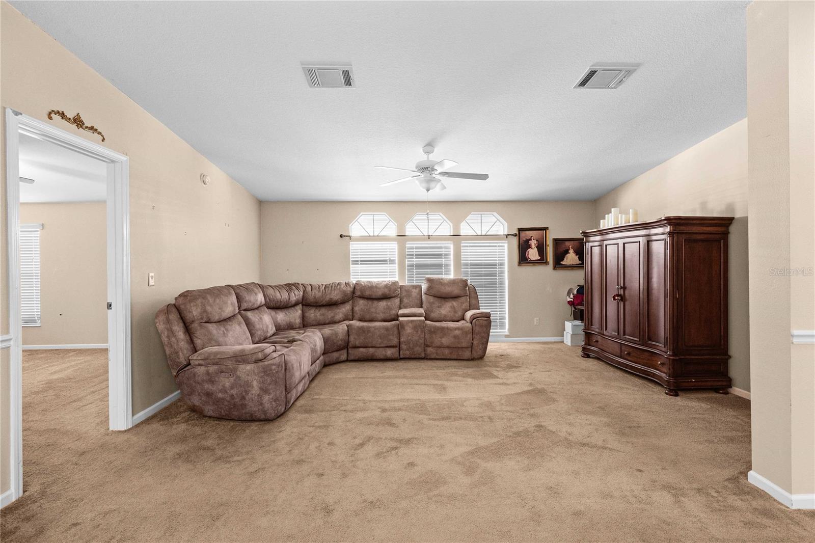 GRAND HORIZONS PH 03 - Residential