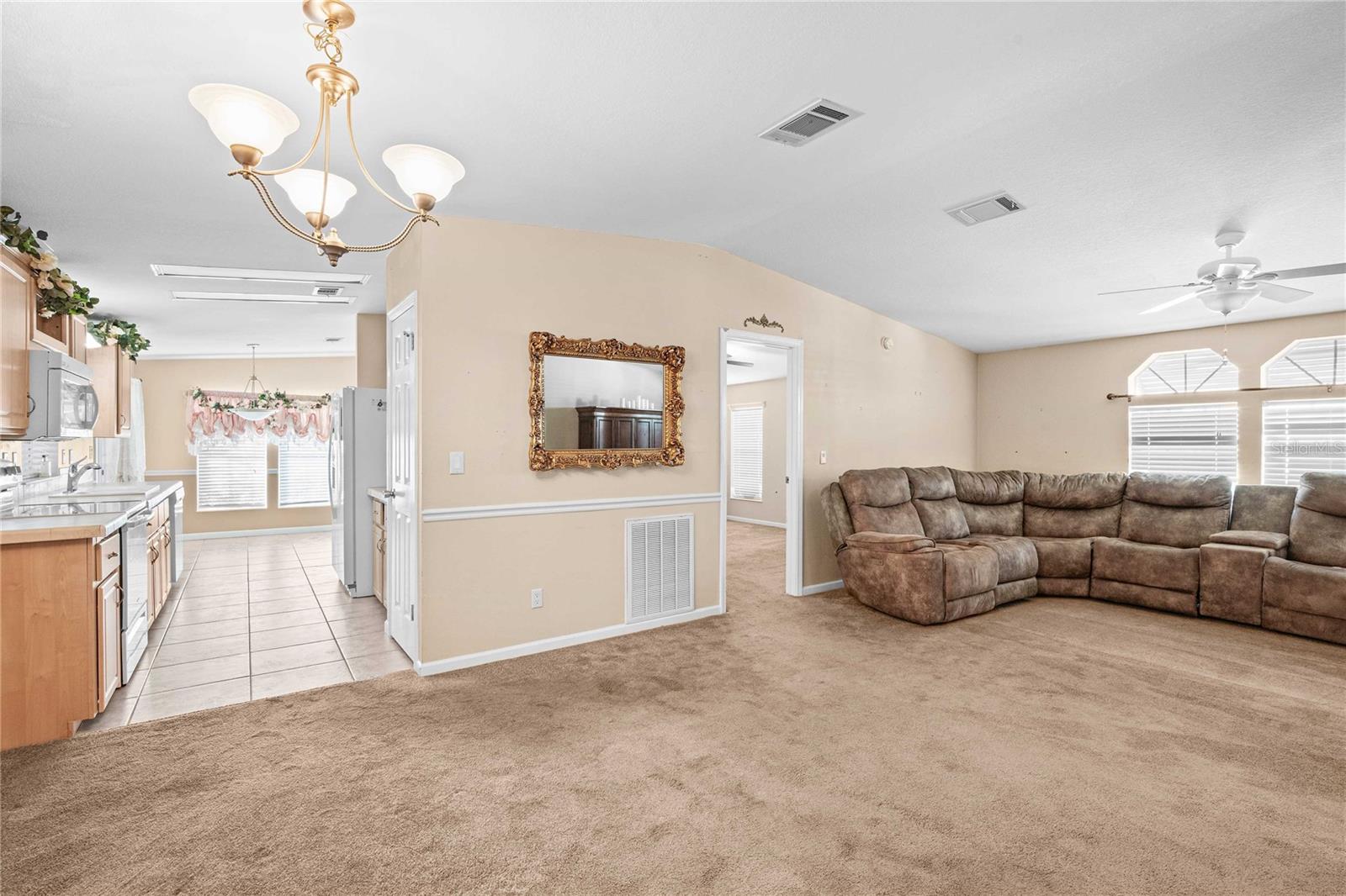 GRAND HORIZONS PH 03 - Residential