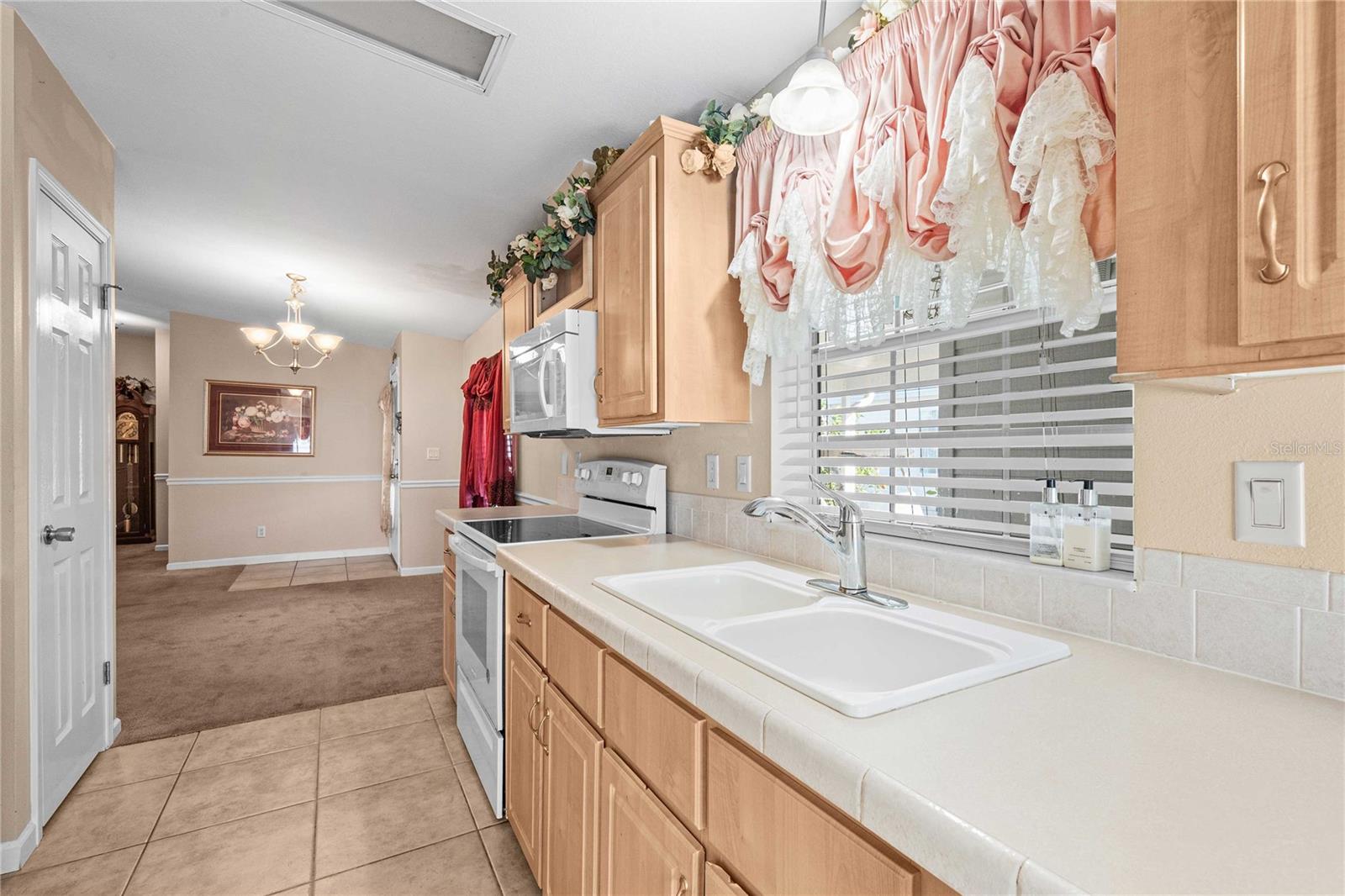 GRAND HORIZONS PH 03 - Residential