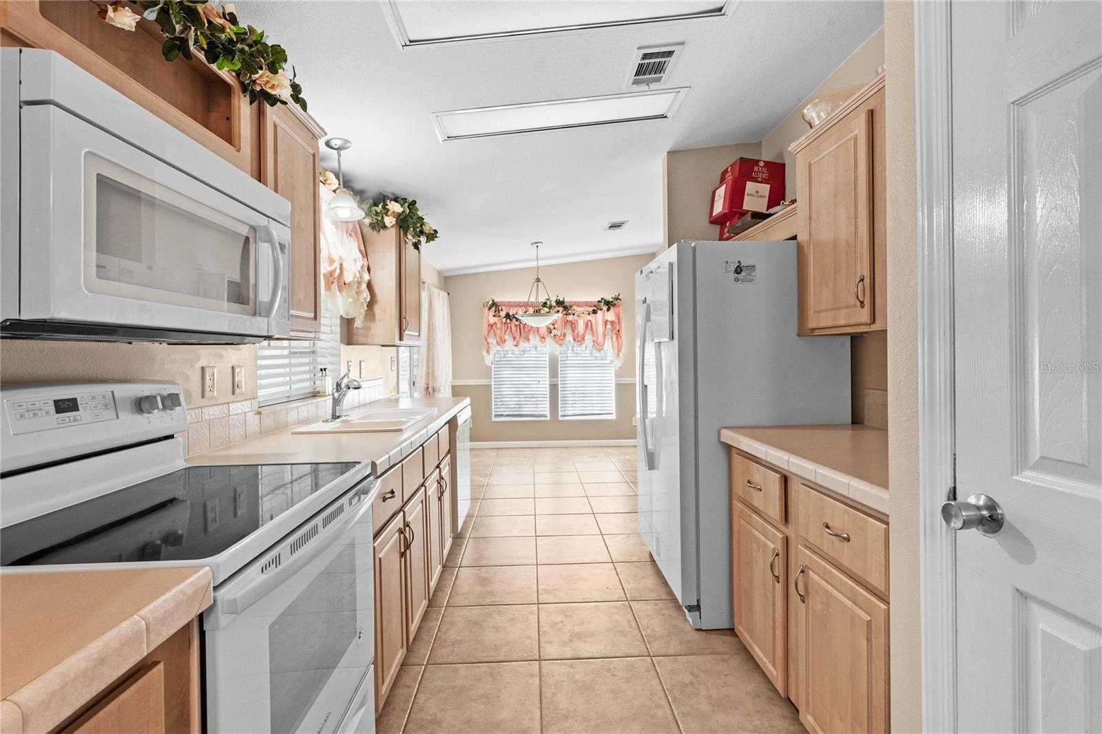 GRAND HORIZONS PH 03 - Residential