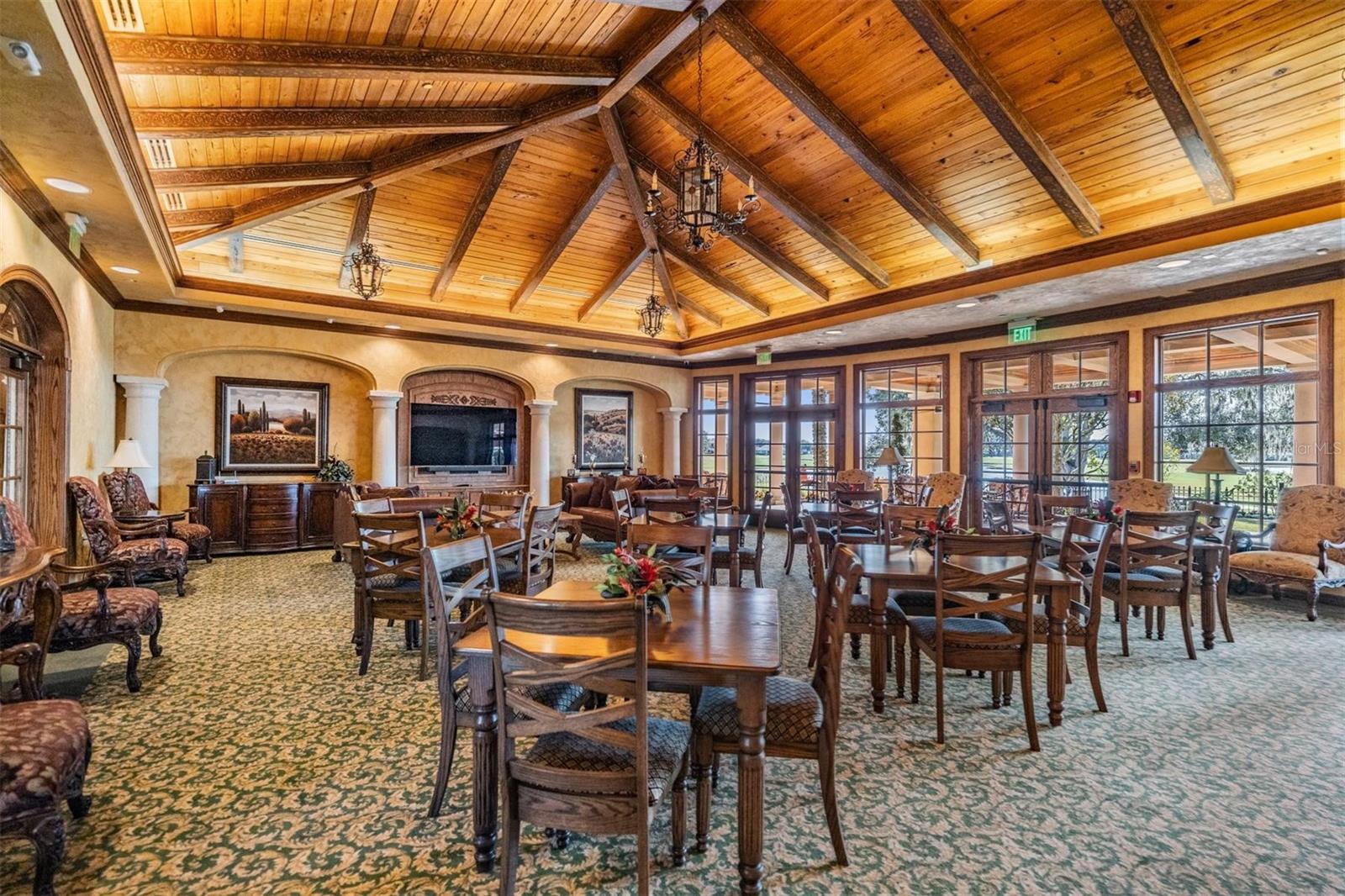 FLORESTA AT CHAMPIONS CLUB - Residential