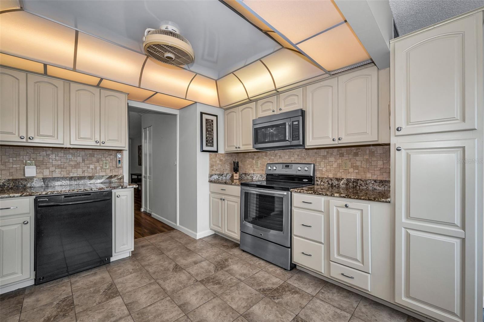 WINSTON PARK NORTHEAST - Residential