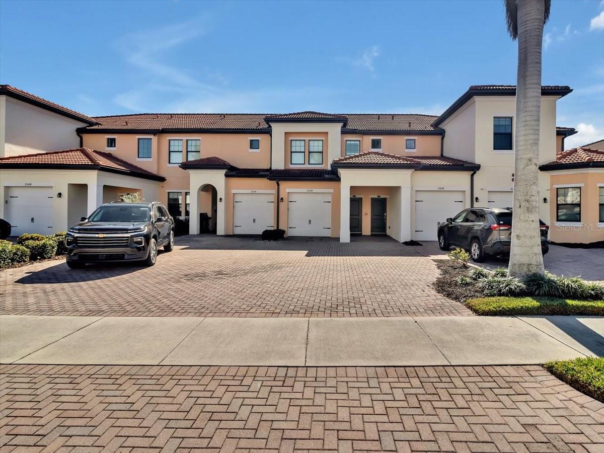 23108 BANBURY WAY 202