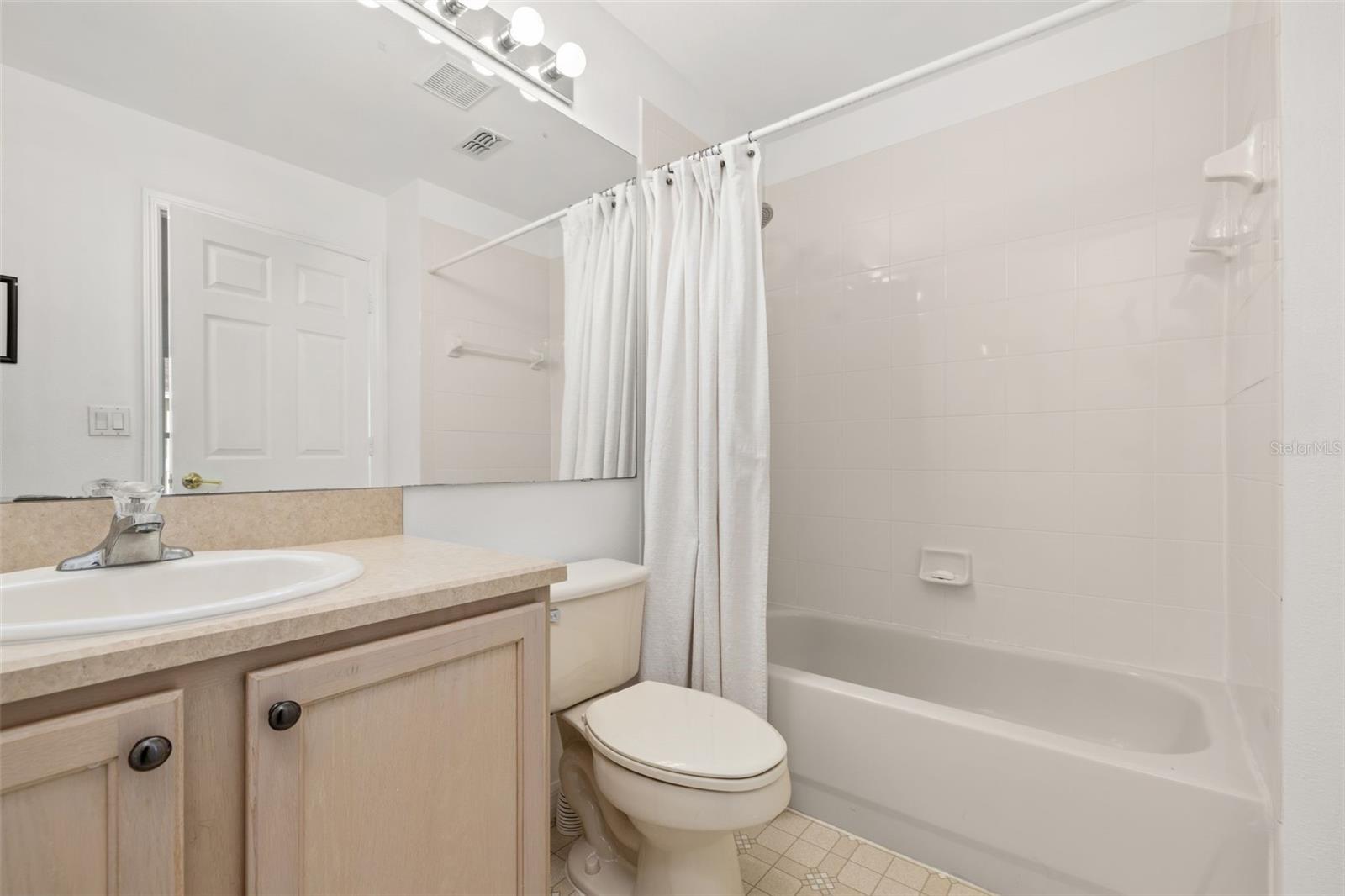 ORANGE TREE PH 03 LT 301 BEING IN 14-24-2 - Residential