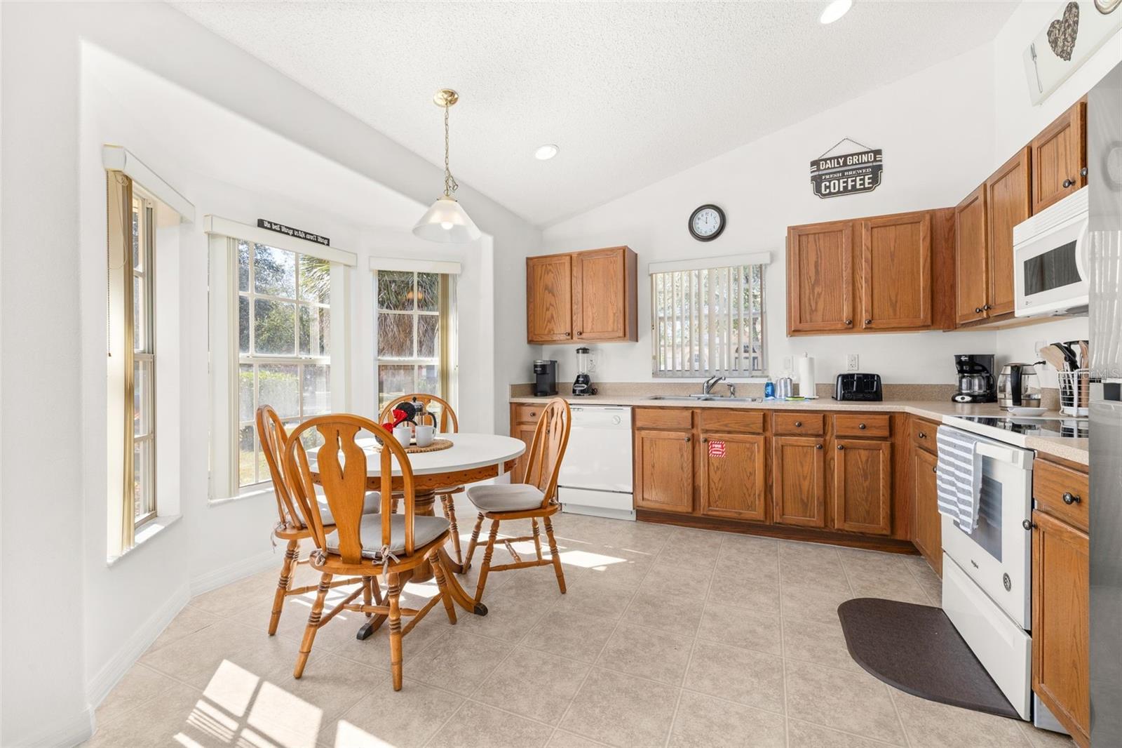 ORANGE TREE PH 03 LT 301 BEING IN 14-24-2 - Residential