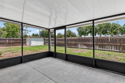 Tiny photo for 3001 Stratford Lane, Mount Dora, FL 32757 (MLS # G5112775)