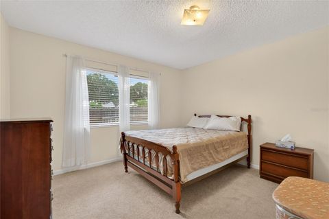Tiny photo for 3001 Stratford Lane, Mount Dora, FL 32757 (MLS # G5112775)