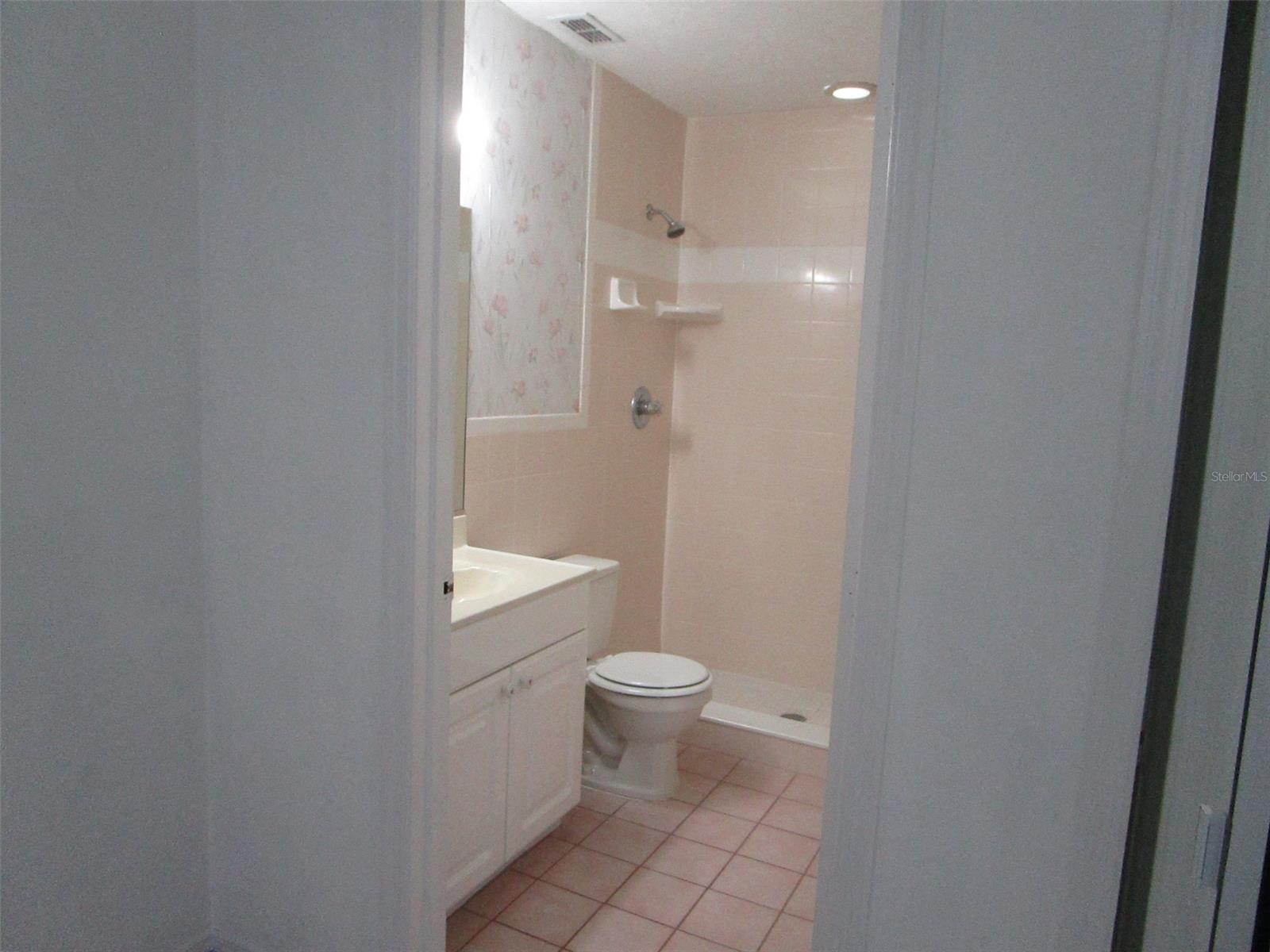 Harbor Oaks Unit 02 - Residential Lease