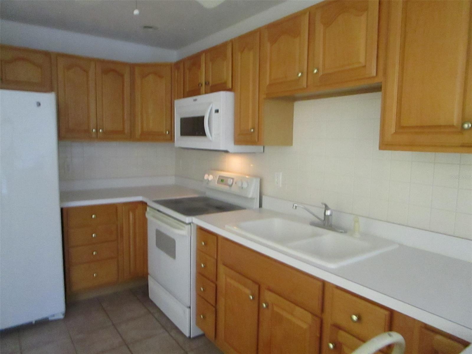 Harbor Oaks Unit 02 - Residential Lease