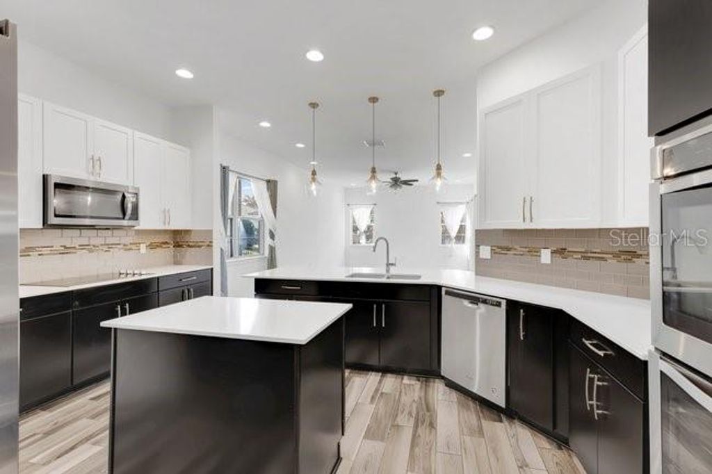 Photo of 10466 Siddington Drive, Orlando, FL 32832 (MLS # O6414893)