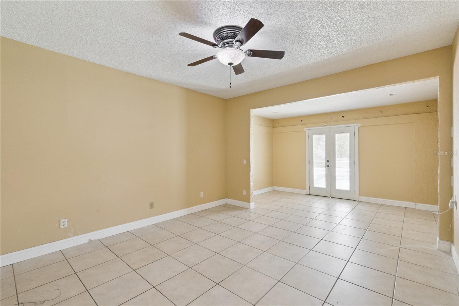 PEMBROOKE - Residential