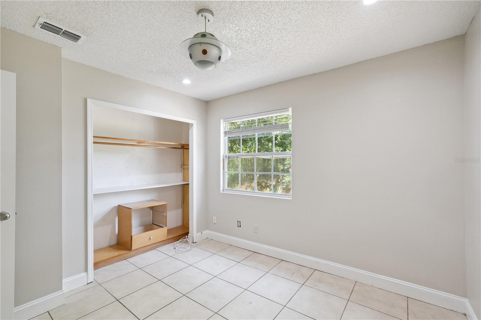 PEMBROOKE - Residential