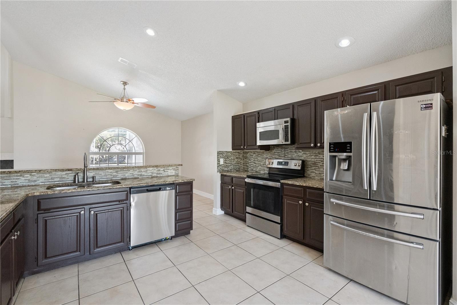 PEMBROOKE - Residential