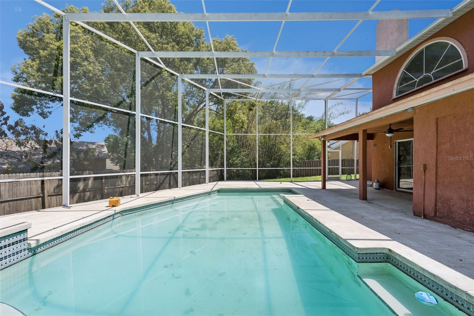 PEMBROOKE - Residential