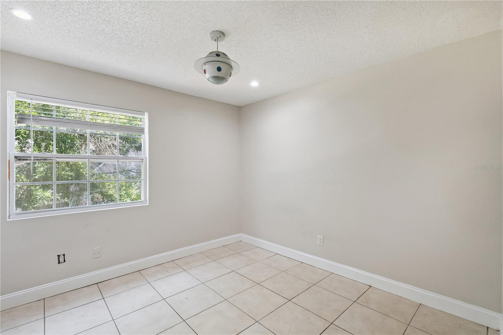 PEMBROOKE - Residential