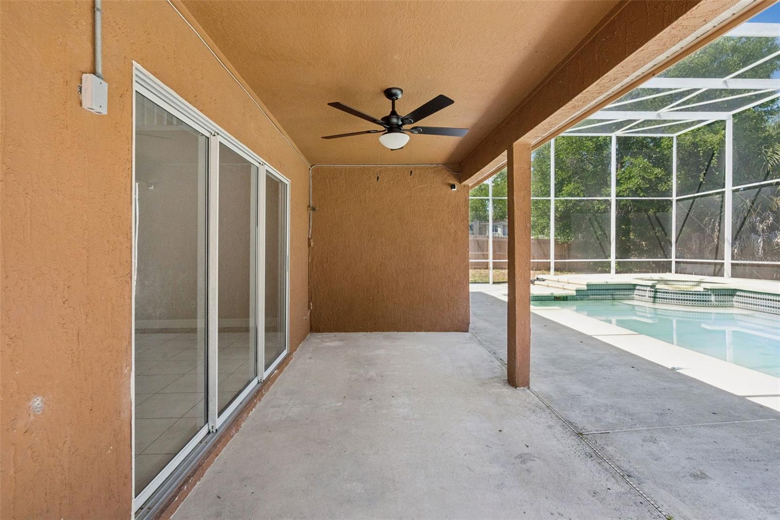 PEMBROOKE - Residential