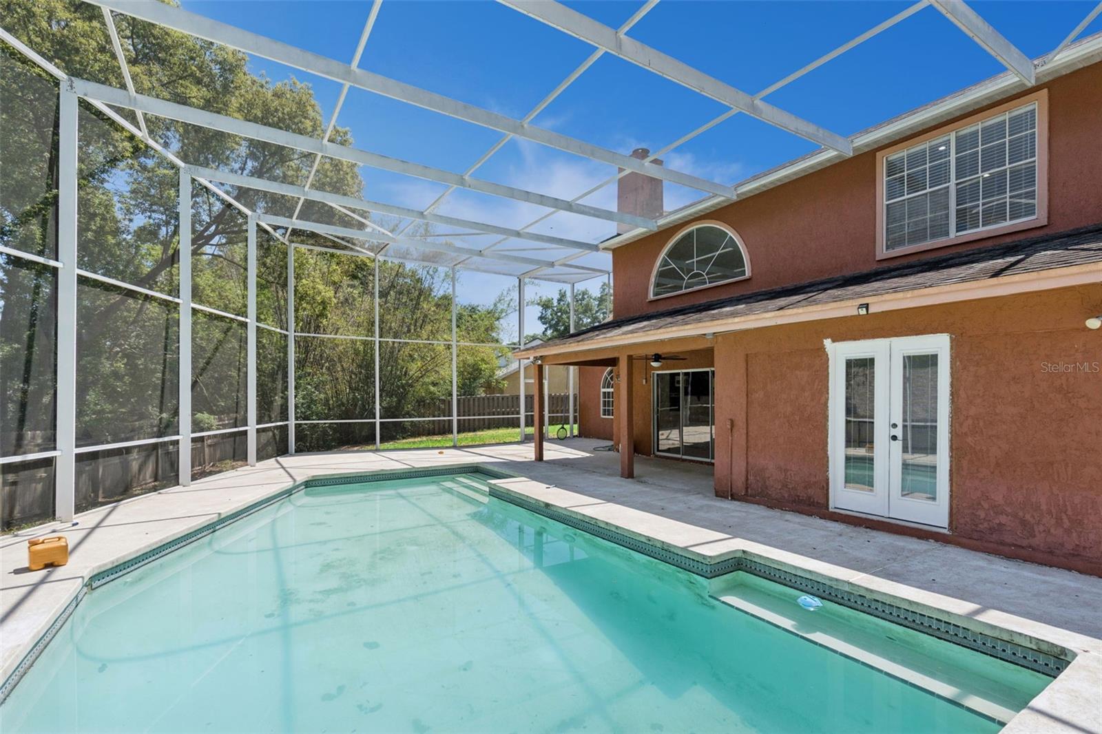 PEMBROOKE - Residential