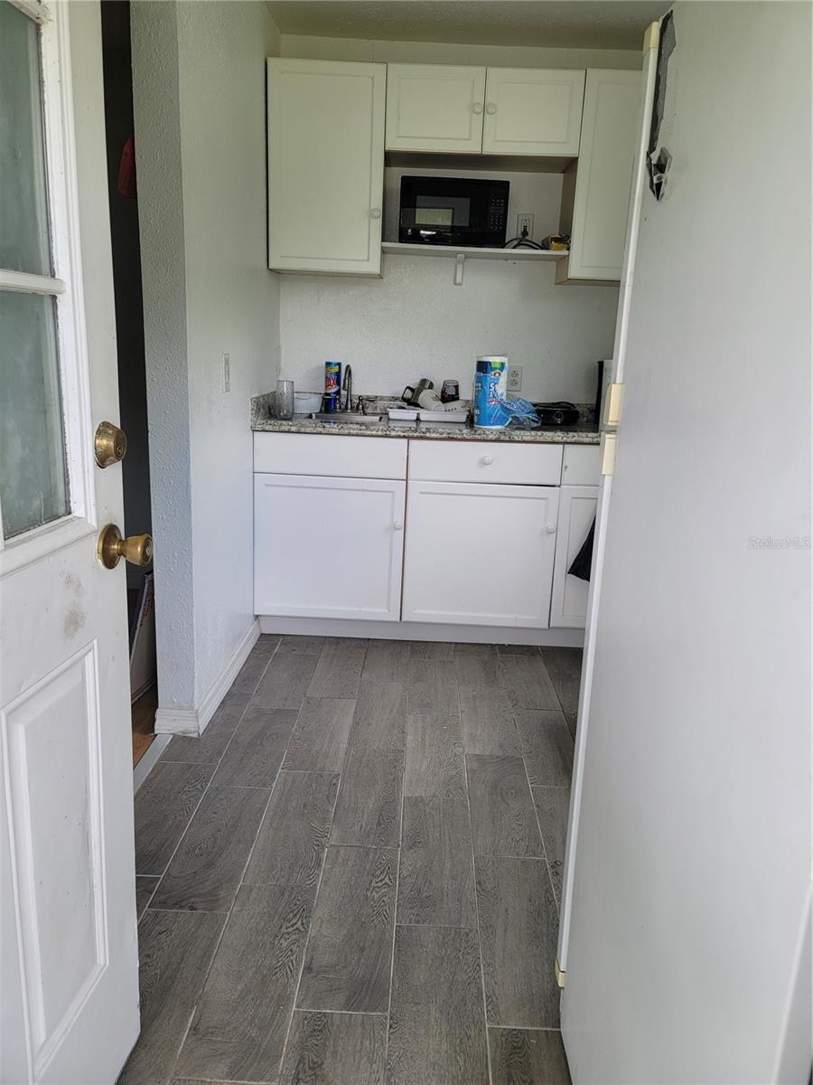 Photo 5 of 13 of 1519 ILLINOIS AVENUE house
