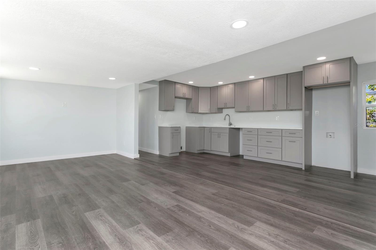 FLORIDANA MOBILE HOMESITE 3 - Residential